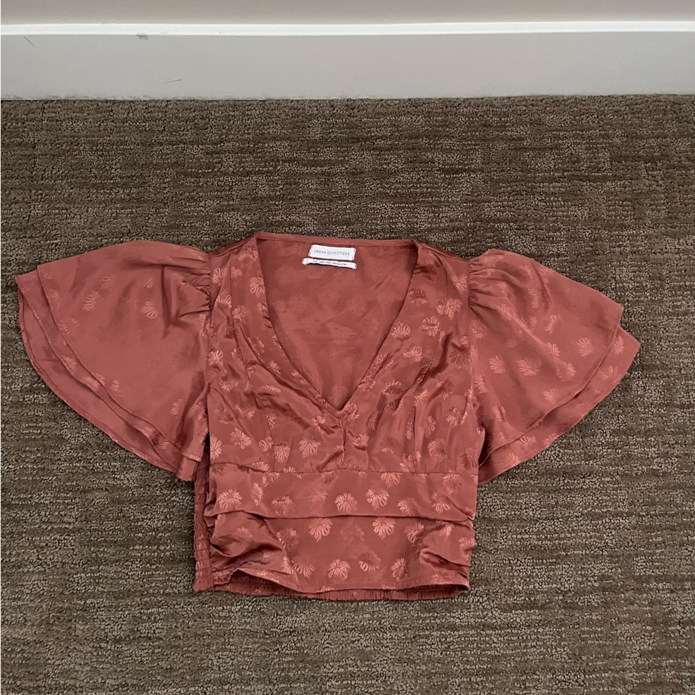 flutter sleeve top